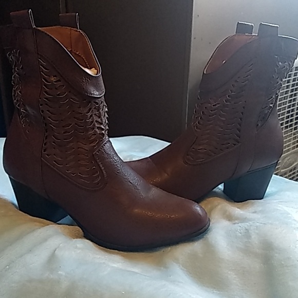 Women's large size 8/9 Brown ankle boots - Picture 3 of 3